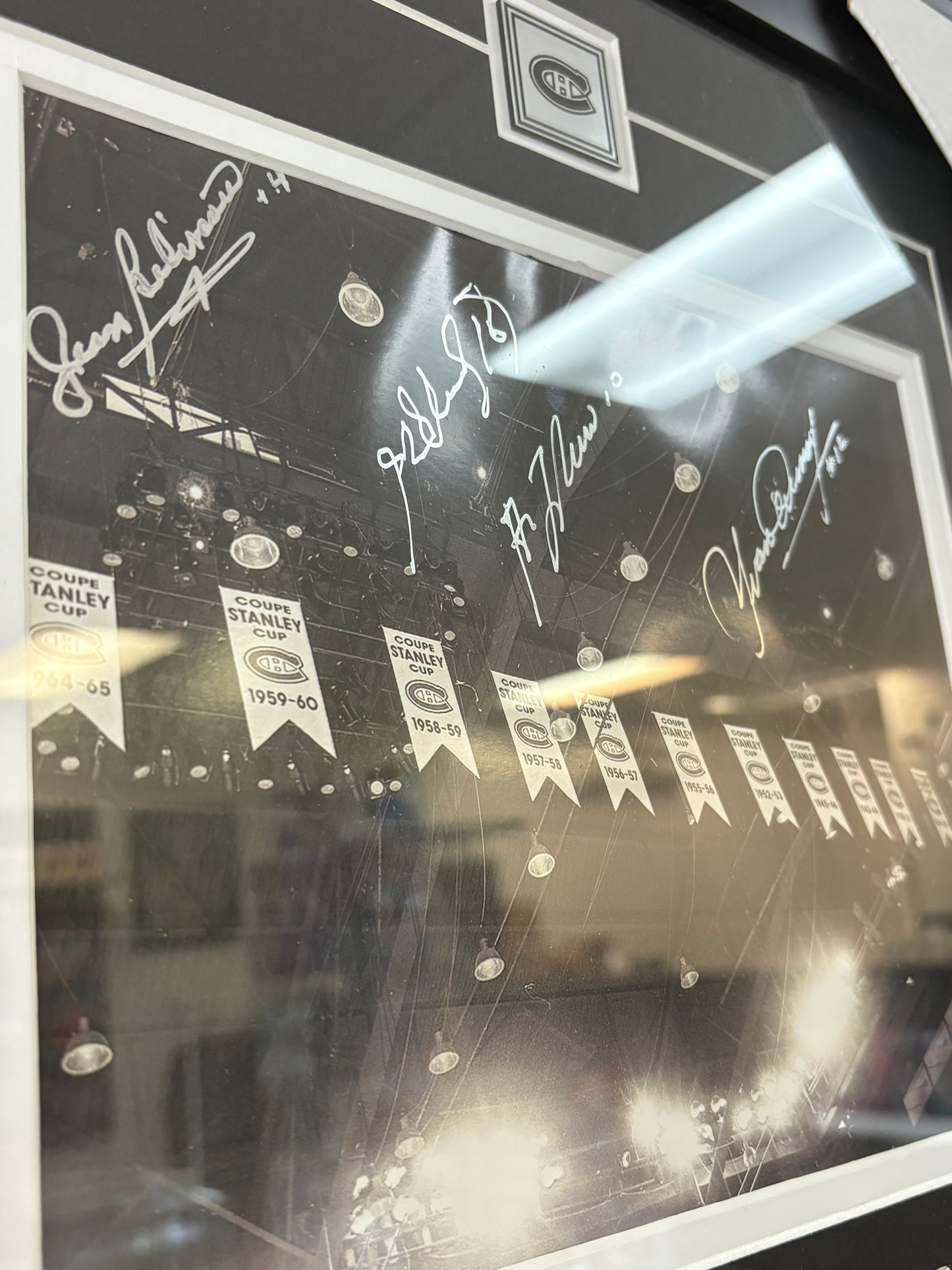 Jean Bealiveau, Yvon Cournoyer, Henri Richard & Guy Lafleur Montreal Canadiens Stanley Cup Banners Signed Autographed Framed Memorable Authentic COA